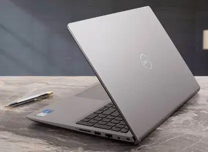 Лаптоп Dell